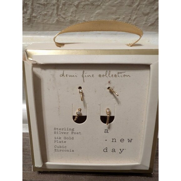 14K gold plated polished cubic zirconia earring set - Picture 1 of 3